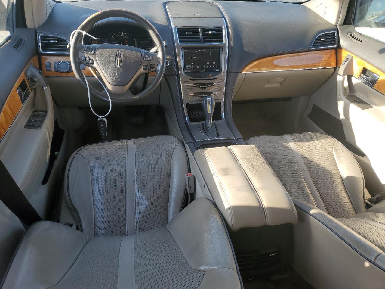 2011 Lincoln MKX - Image 8