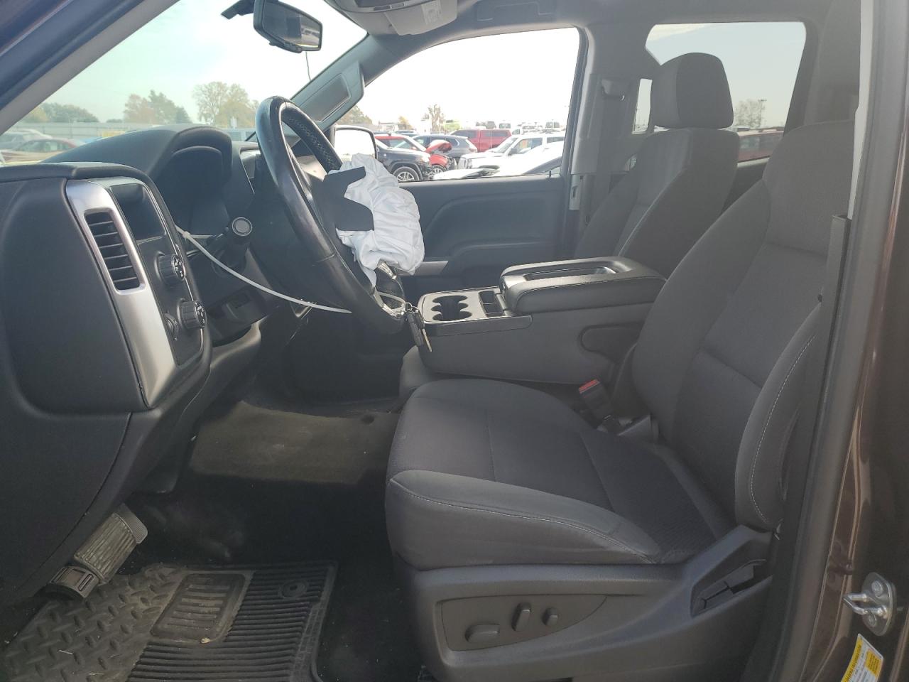 2016 Chevrolet Silverado - Image 7