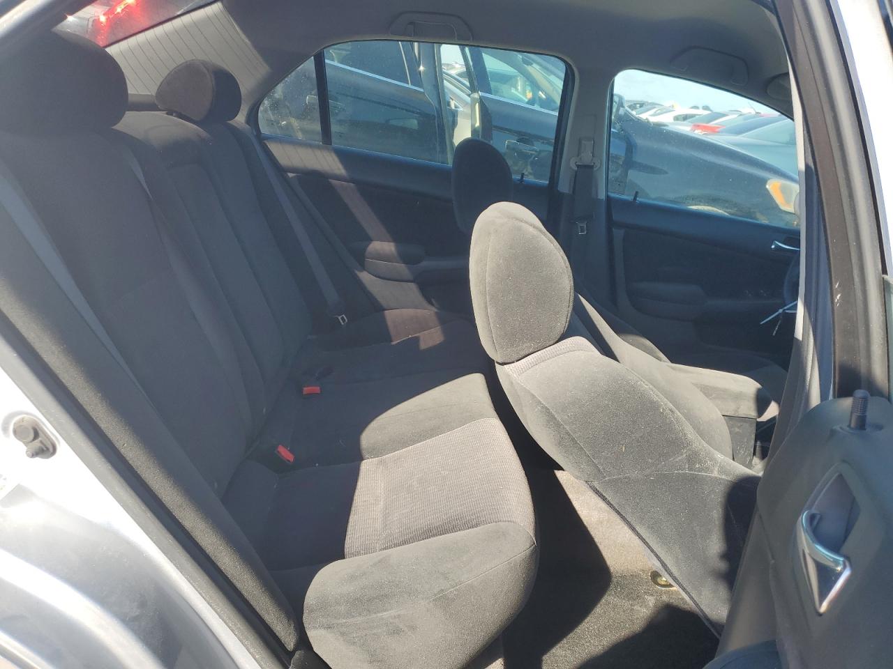2004 Honda Accord - Image 10