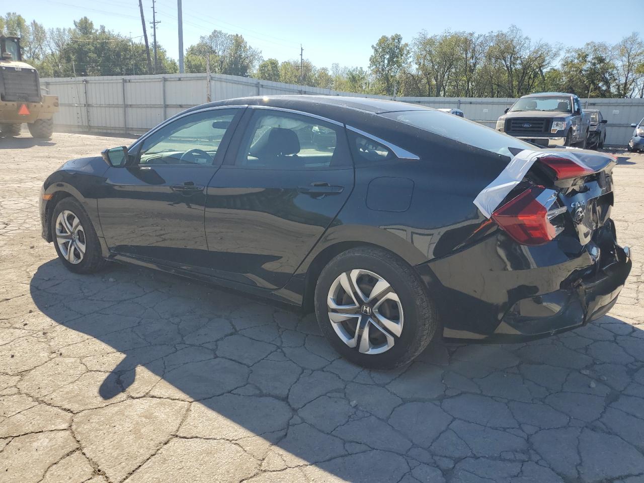 19XFC2F56JE026448 2018 Honda Civic Lx