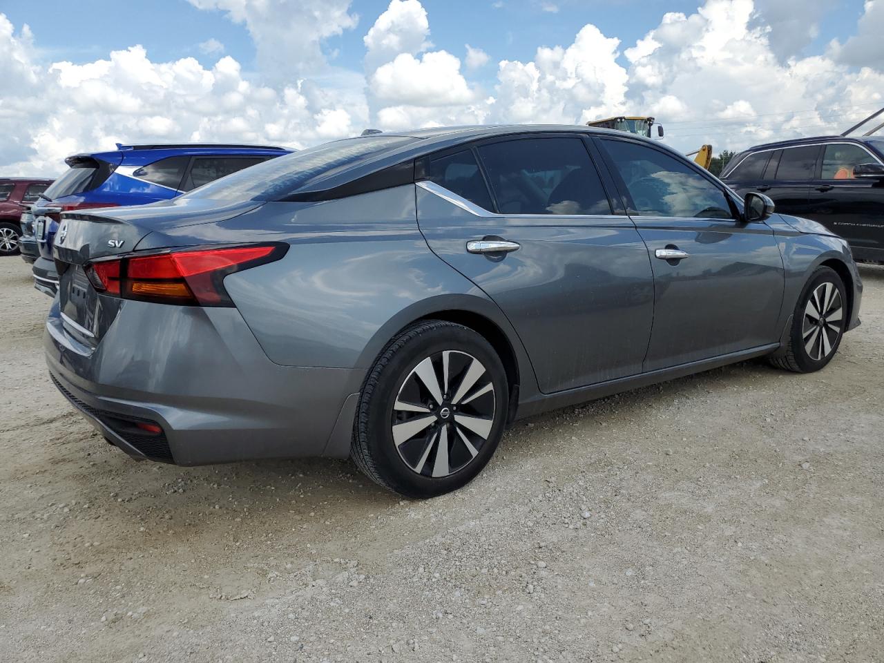 2019 Nissan Altima - Image 3