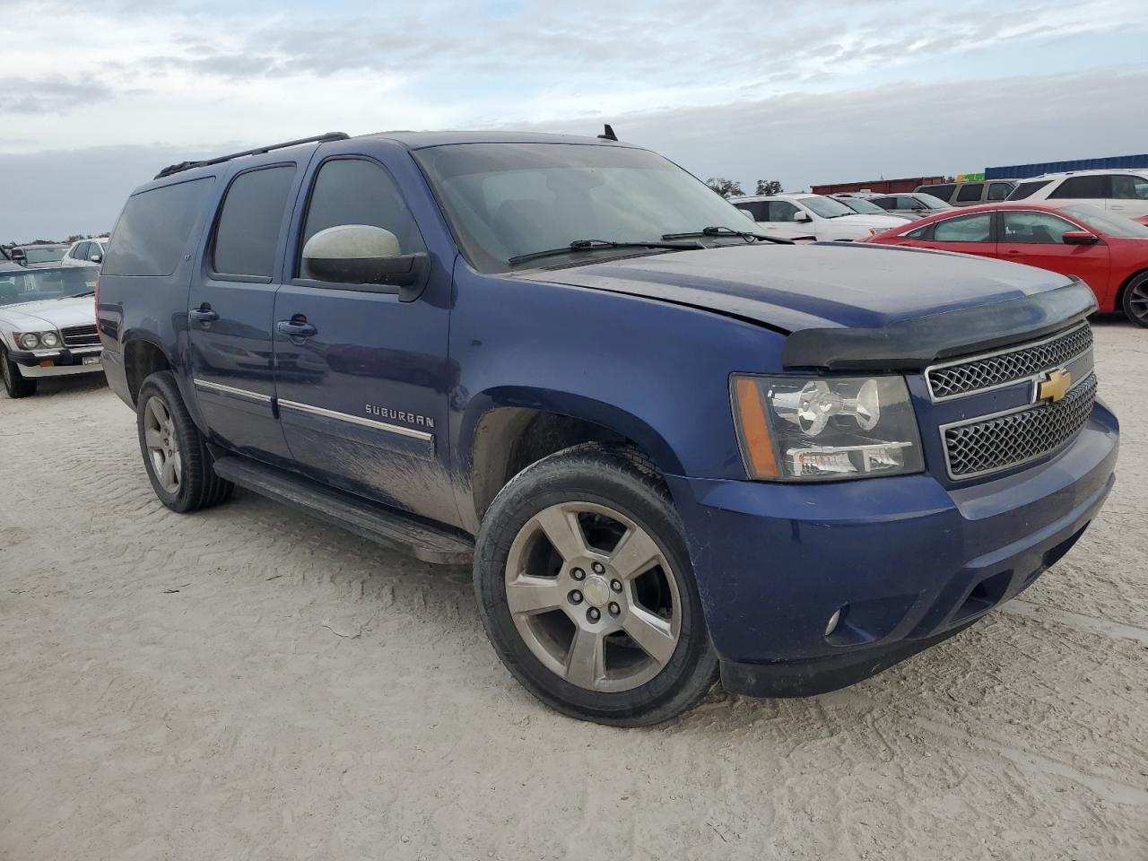 2012 Chevrolet Suburban - Image 4