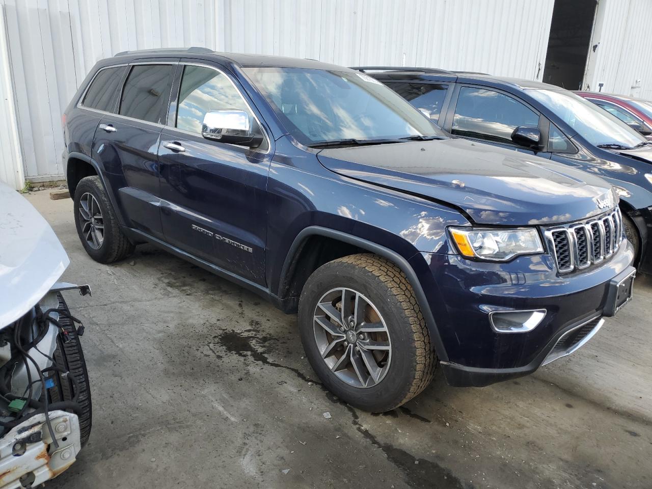 2018 Jeep Grand Cherokee - Image 4