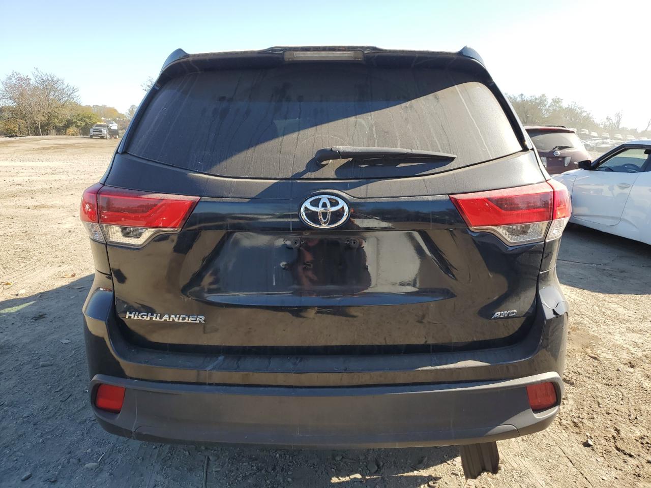 2018 Toyota Highlander Le VIN: 5TDBZRFH5JS904862 Lot: 78567794