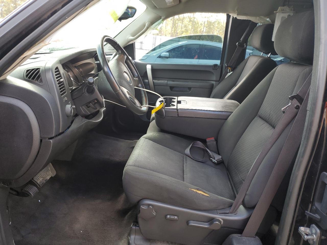 2011 Chevrolet Silverado - Image 7