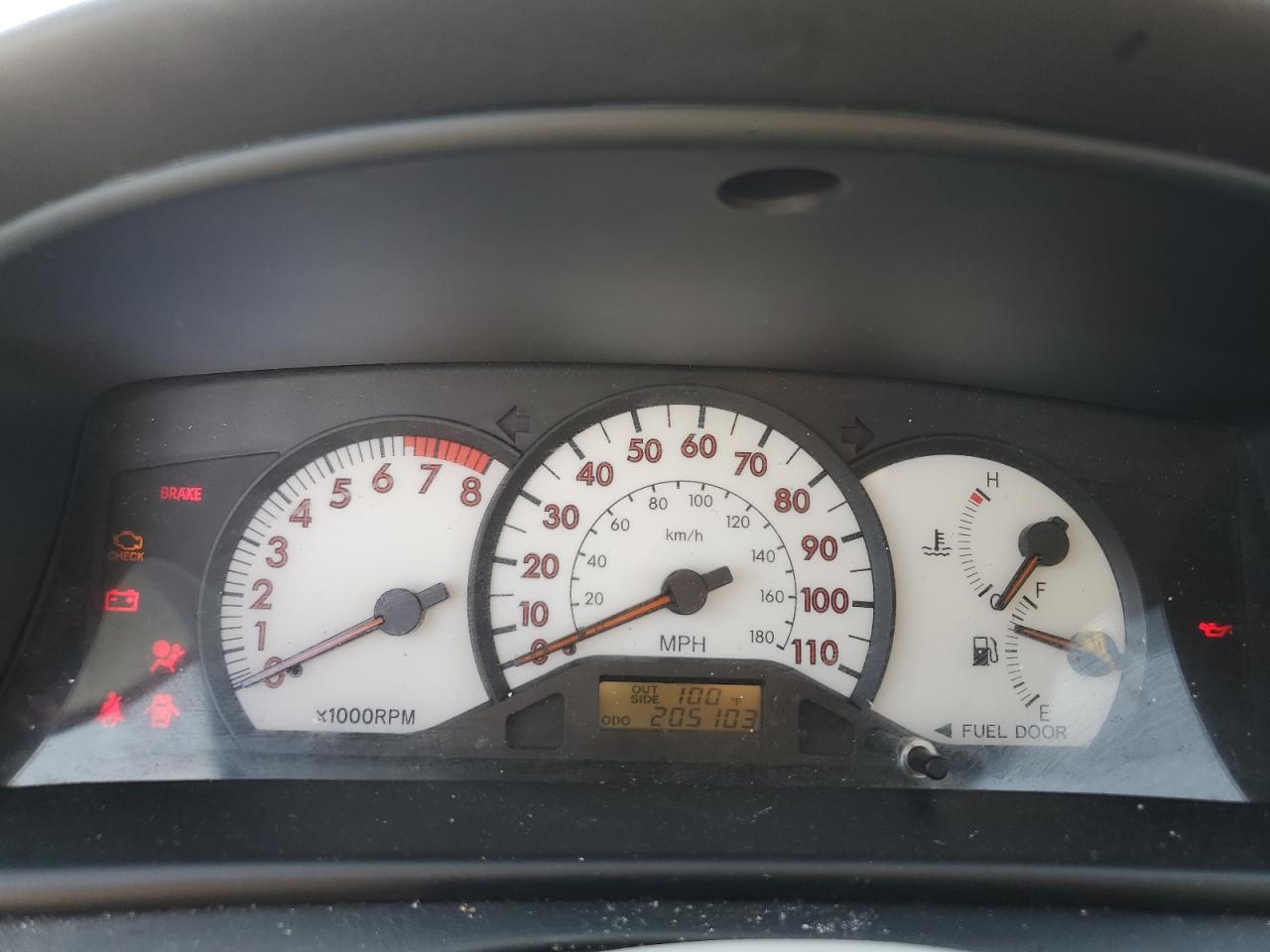 2004 Toyota Corolla - Image 9