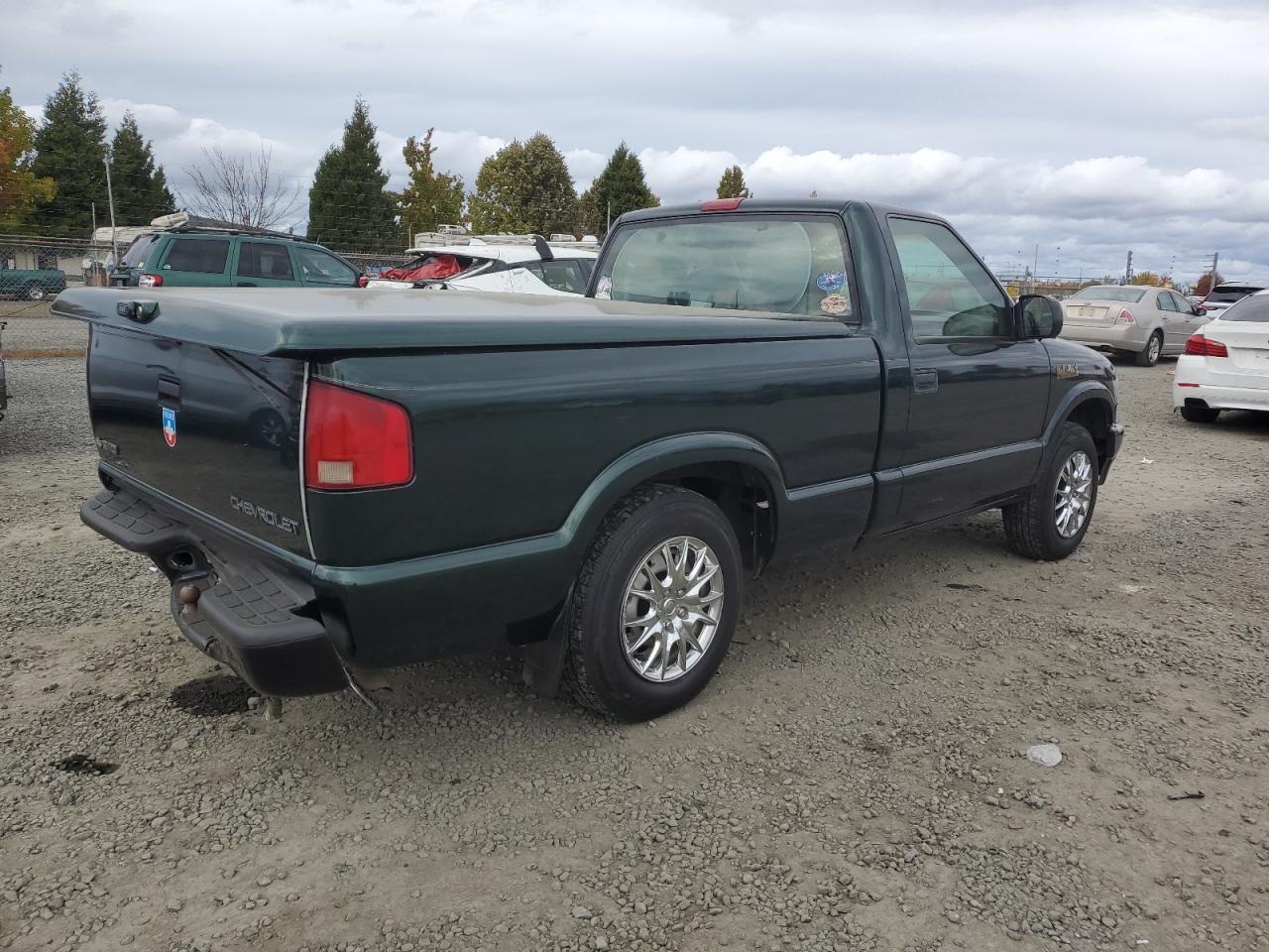 2003 Chevrolet S-10 Pickup - Image 3