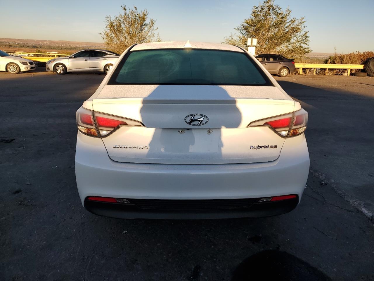 2016 Hyundai Sonata Hybrid VIN: KMHE24L19GA020131 Lot: 77224284