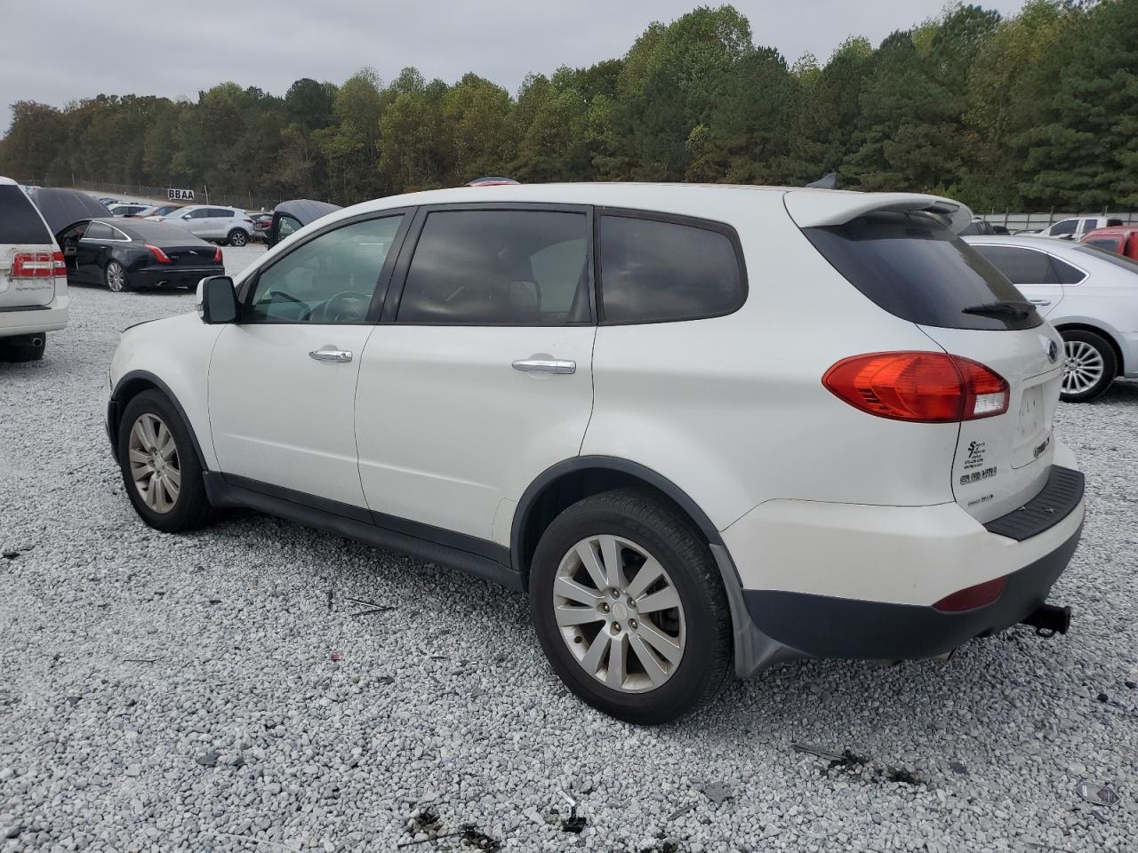 2010 Subaru Tribeca - Image 2