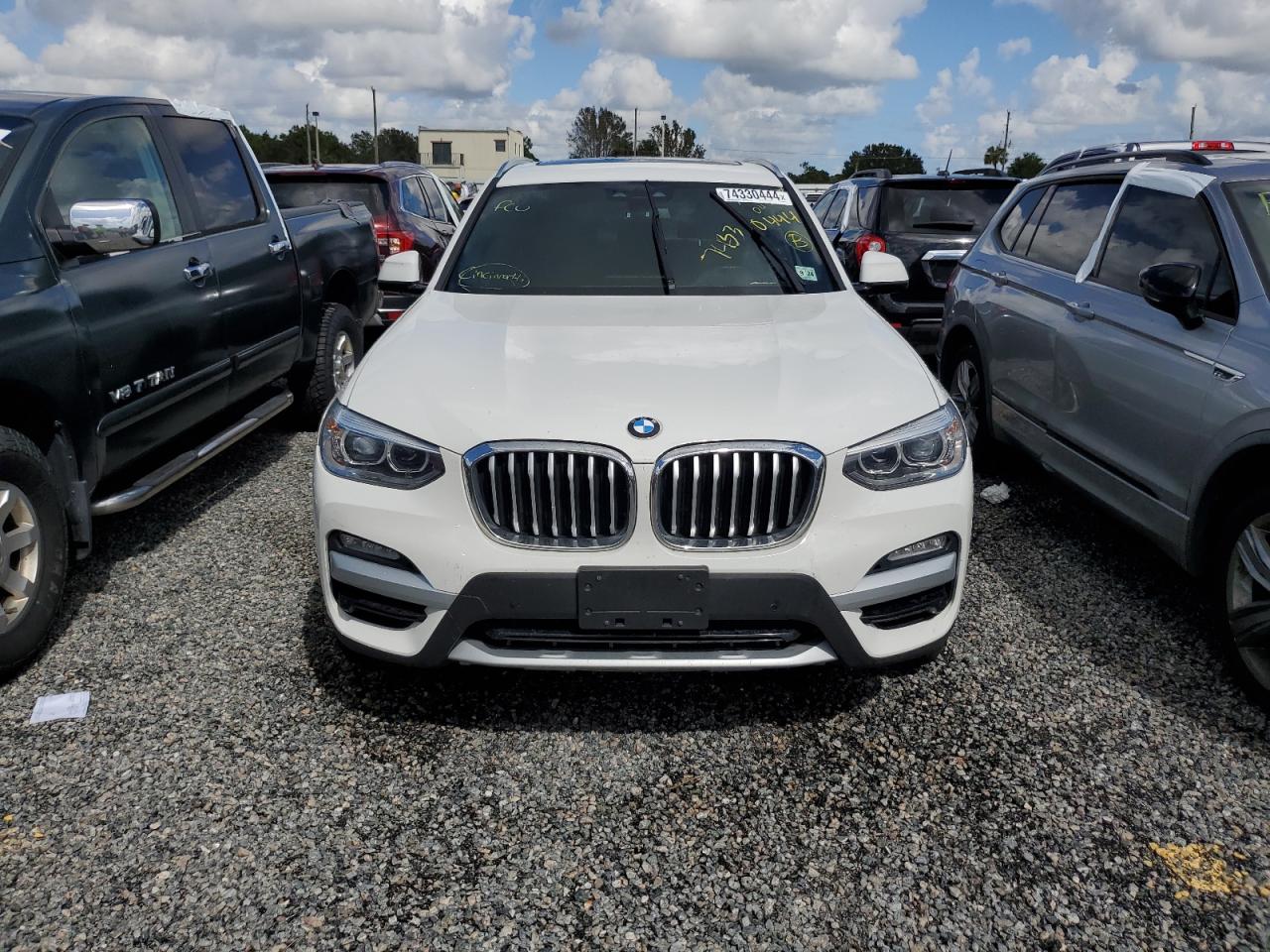 VIN 5UXTR9C50KLD92947 2019 BMW X3 no.5