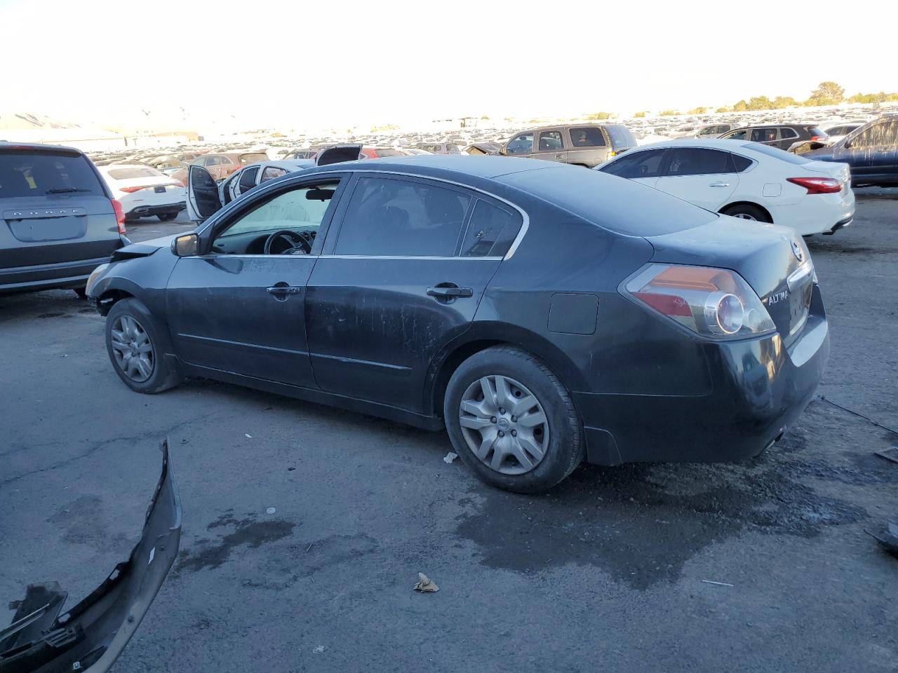 2012 Nissan Altima - Image 2