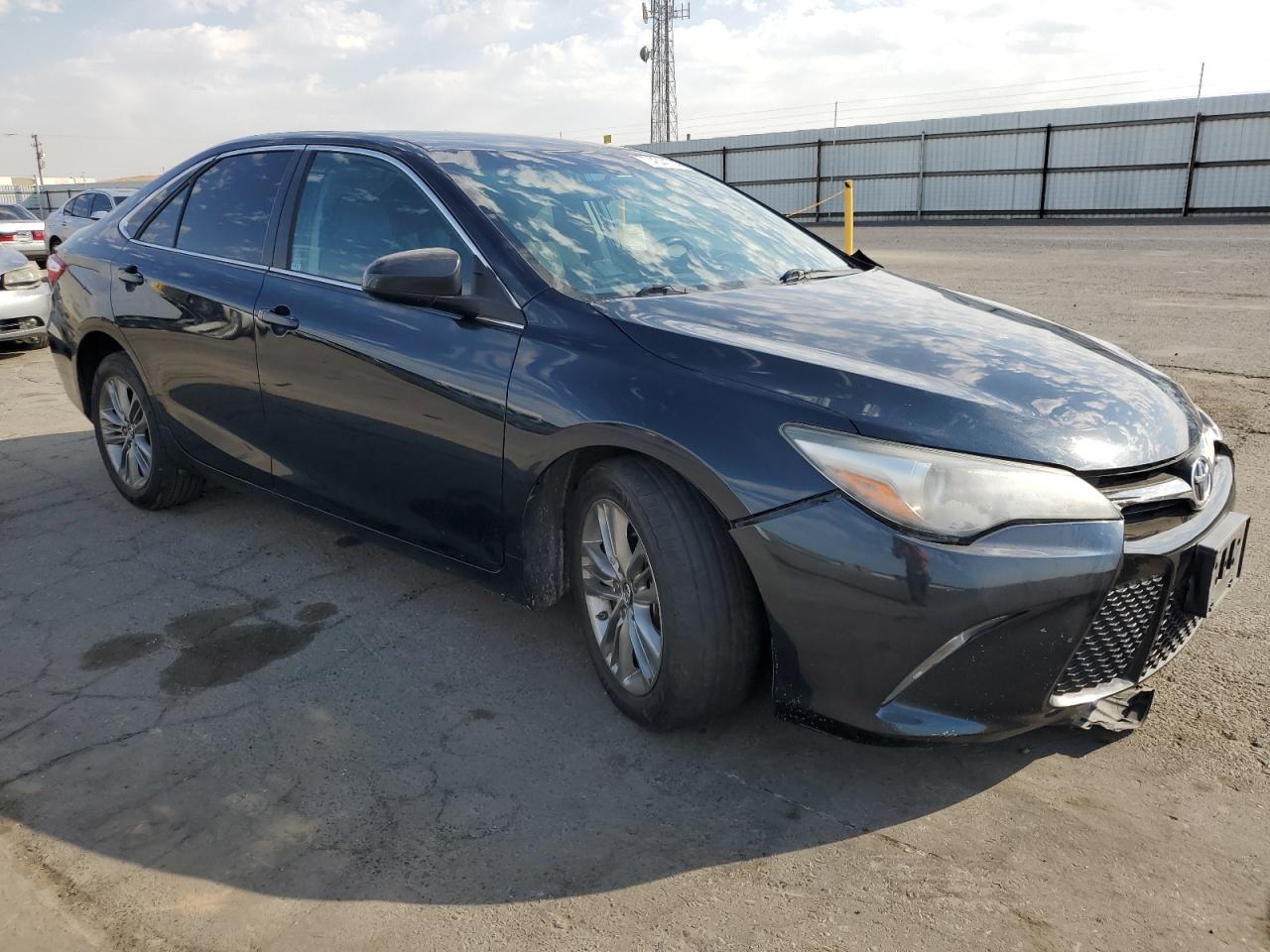 VIN 4T1BF1FK6HU375252 2017 TOYOTA CAMRY no.4