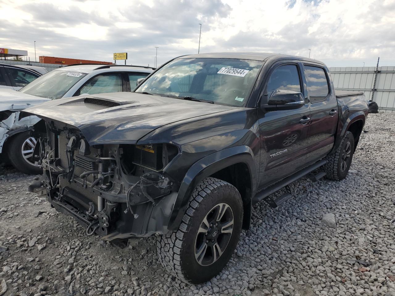 2017 Toyota Tacoma Double Cab VIN: 3TMCZ5AN8HM061499 Lot: 77029544