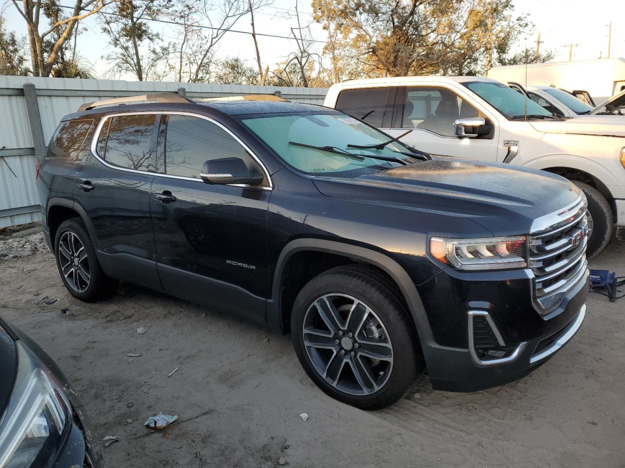 2021 GMC Acadia - Image 4