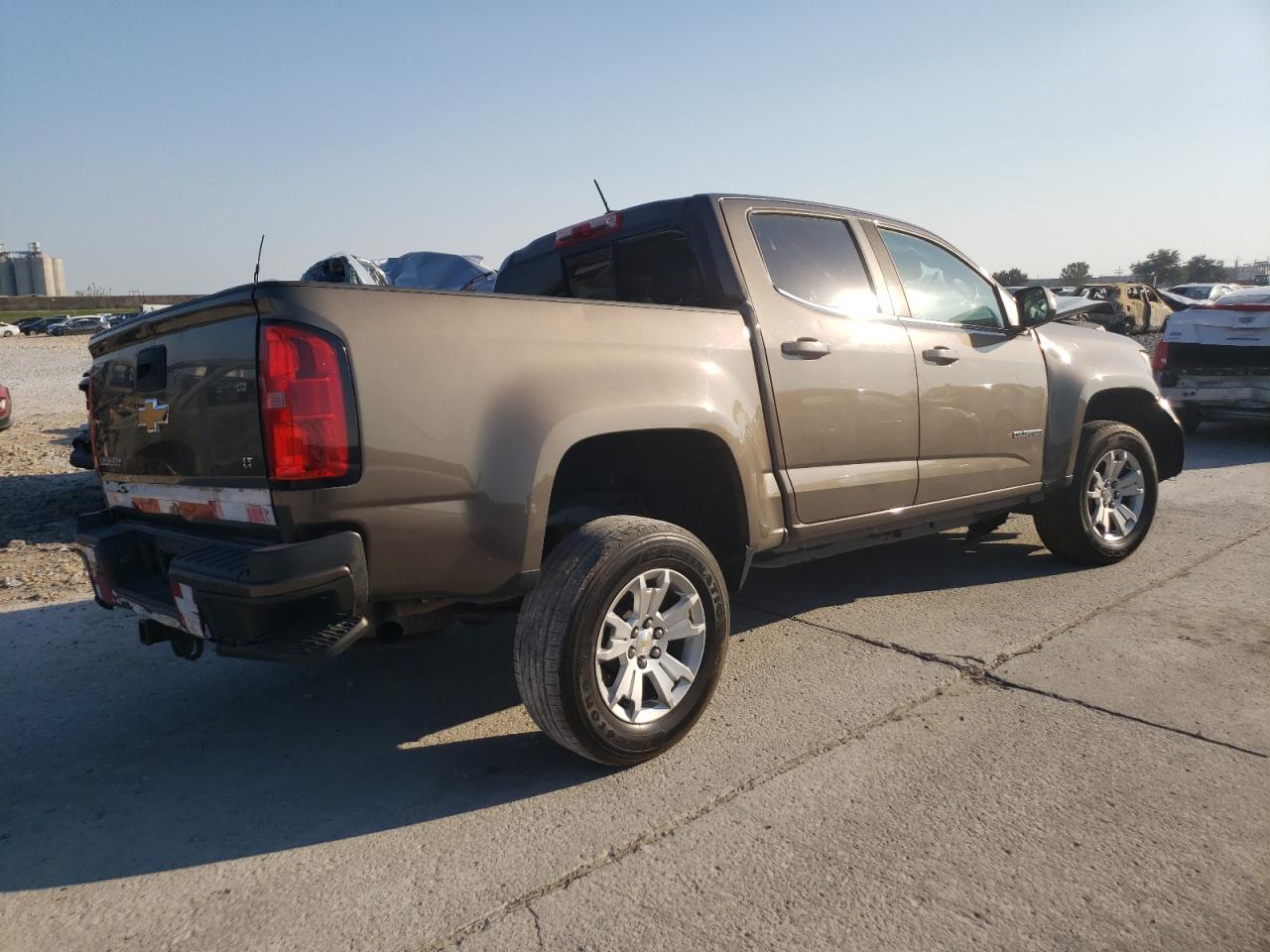 2016 Chevrolet Colorado - Image 3
