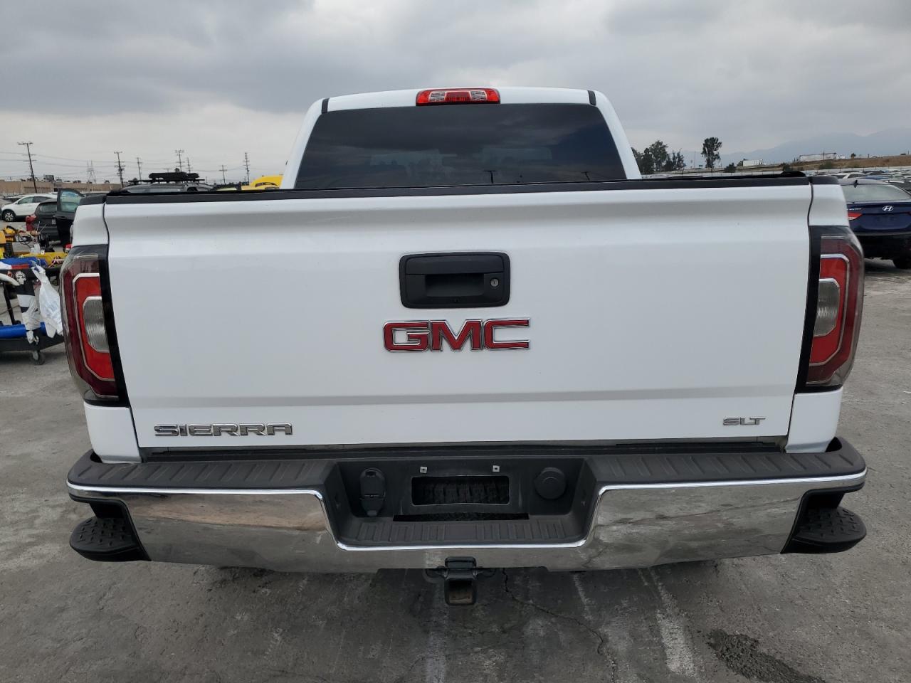 3GTP1NEC4JG257493 2018 GMC Sierra C1500 Slt