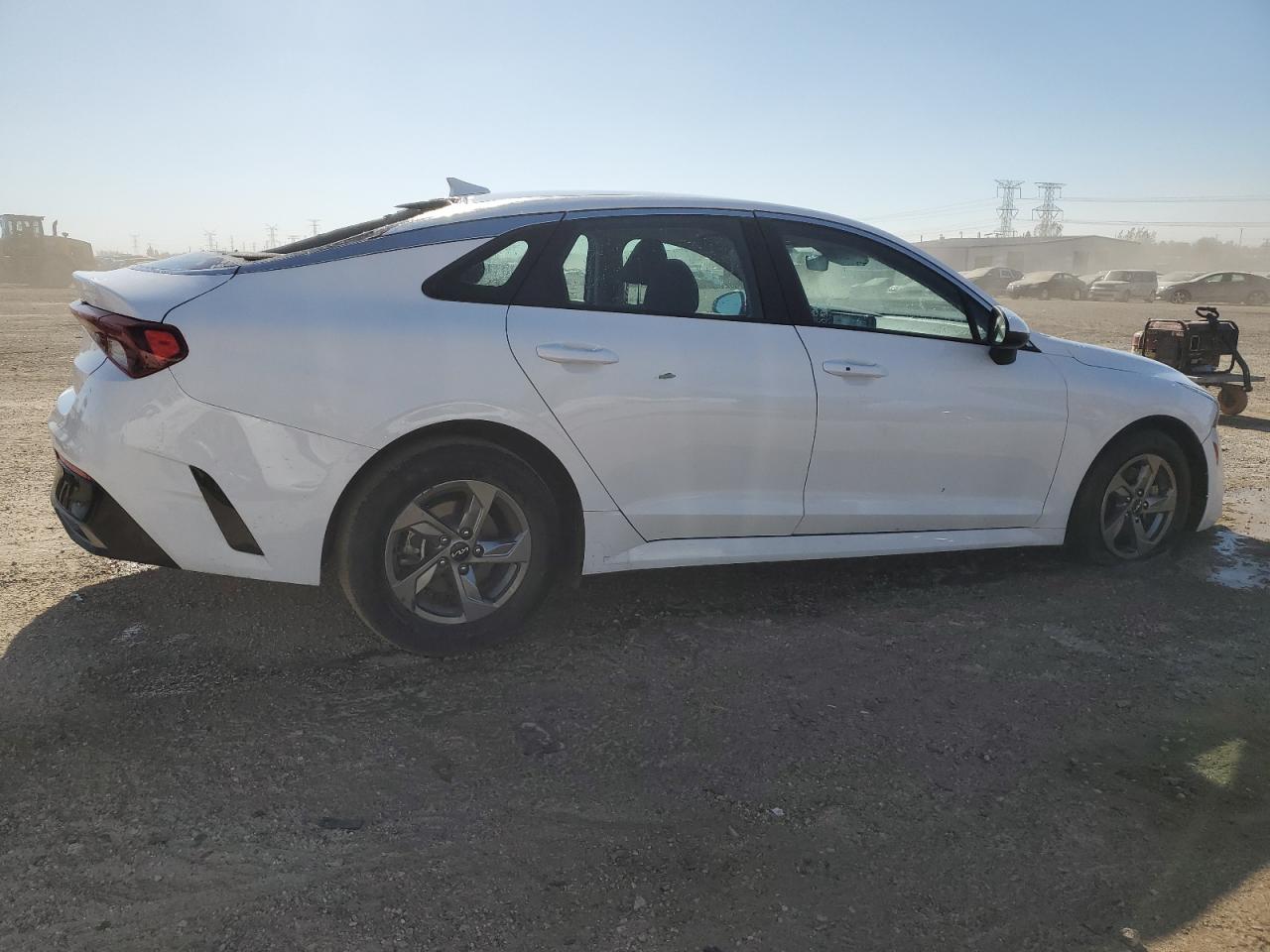 2023 Kia K5 - Image 3