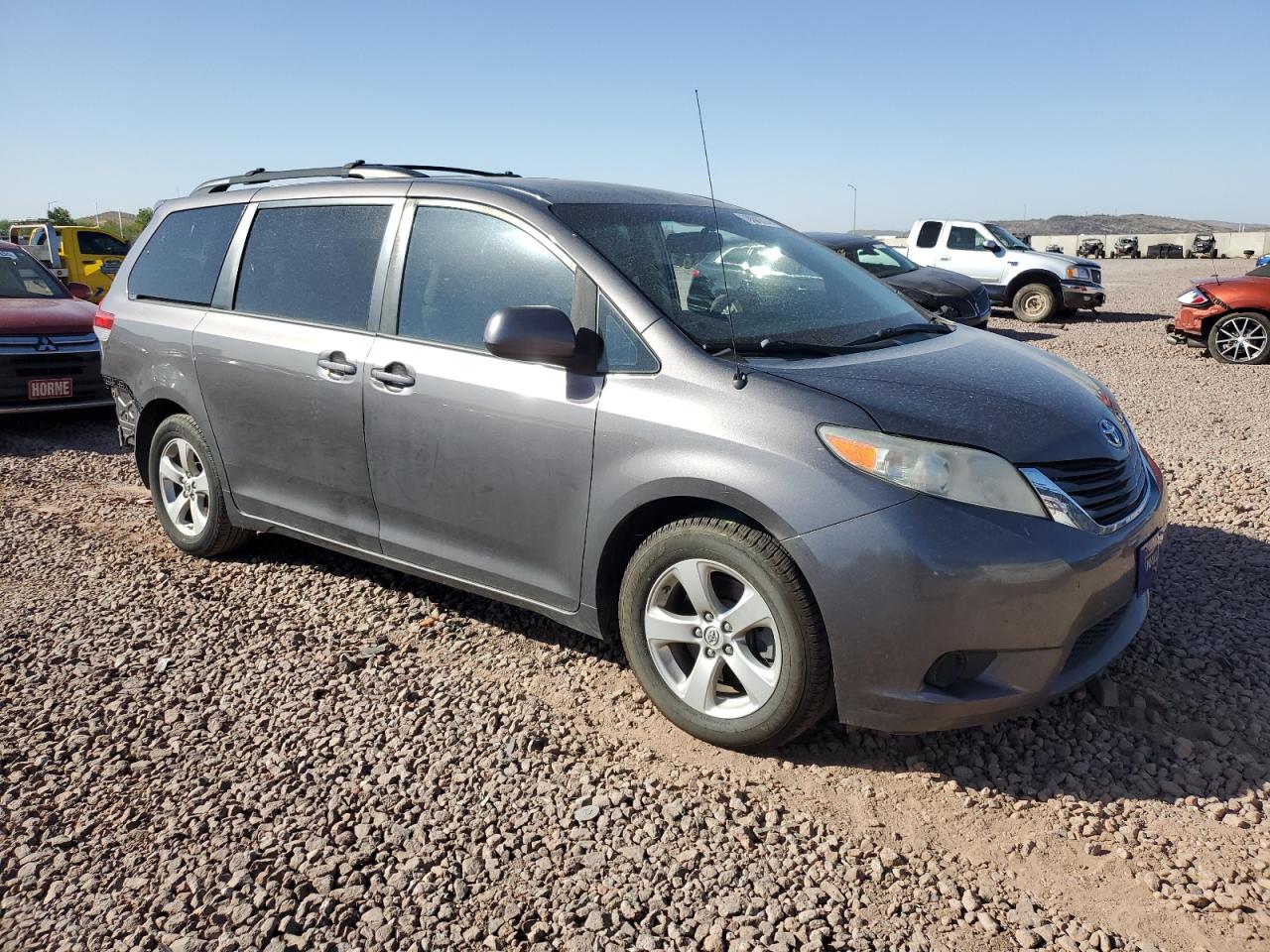 2014 Toyota Sienna - Image 4