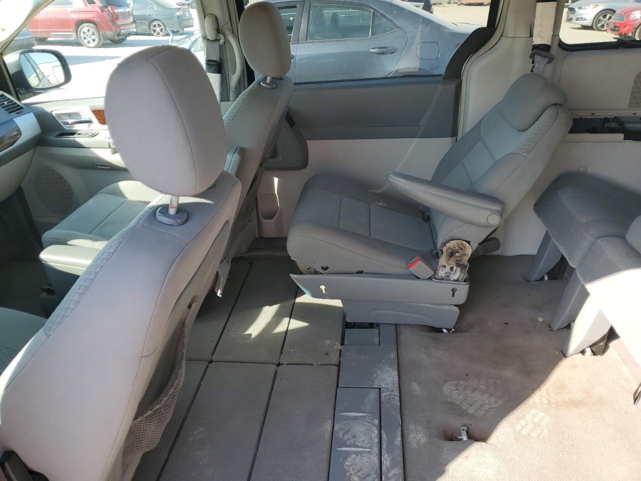 2010 Chrysler Town & Country Touring VIN: 2A4RR5D15AR132184 Lot: 77593704