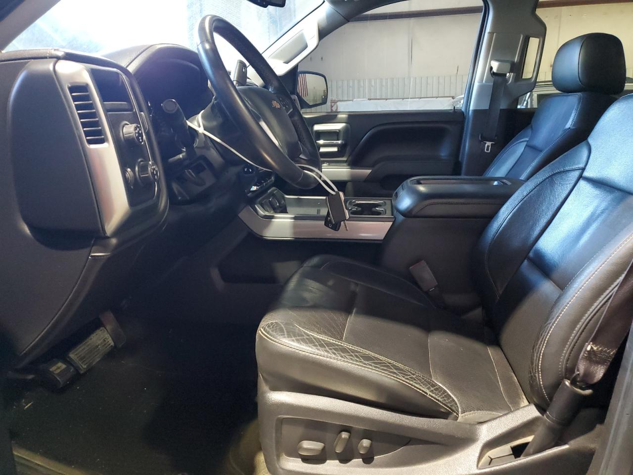 2015 Chevrolet Silverado - Image 7