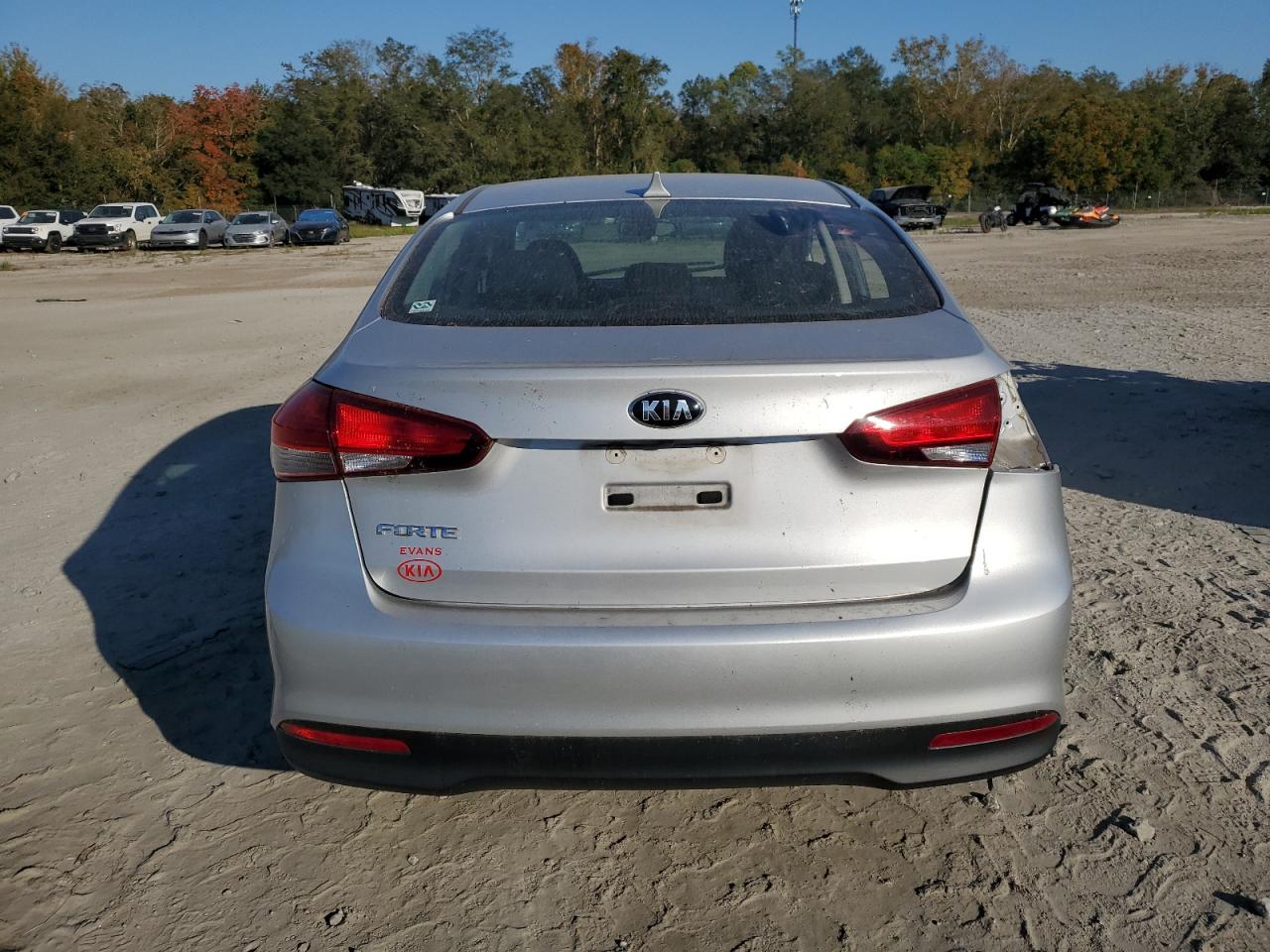 2018 Kia Forte Lx VIN: 3KPFK4A73JE269674 Lot: 75589714