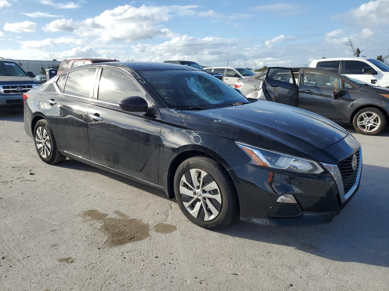 VIN 1N4BL4BVXKC237165 2019 NISSAN ALTIMA no.4