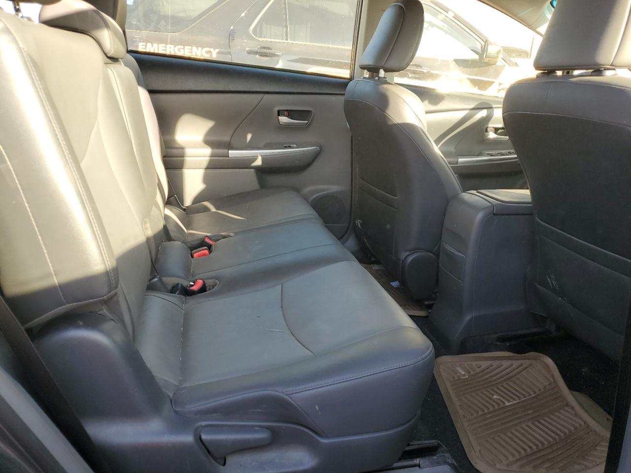 JTDZN3EU3D3238595 2013 Toyota Prius V