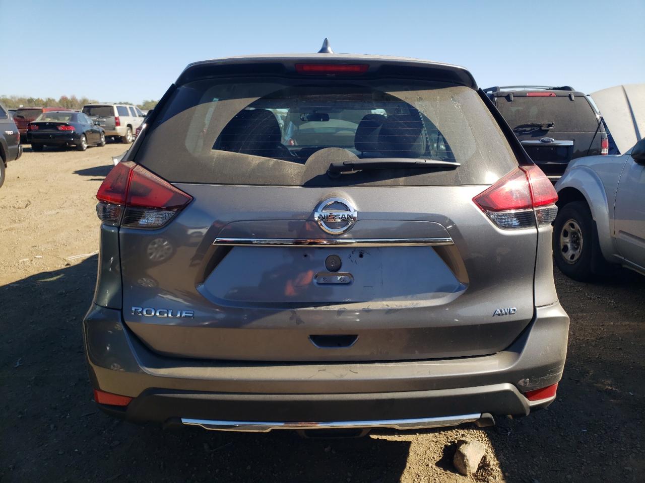 2018 Nissan Rogue S VIN: KNMAT2MV9JP572979 Lot: 76527794