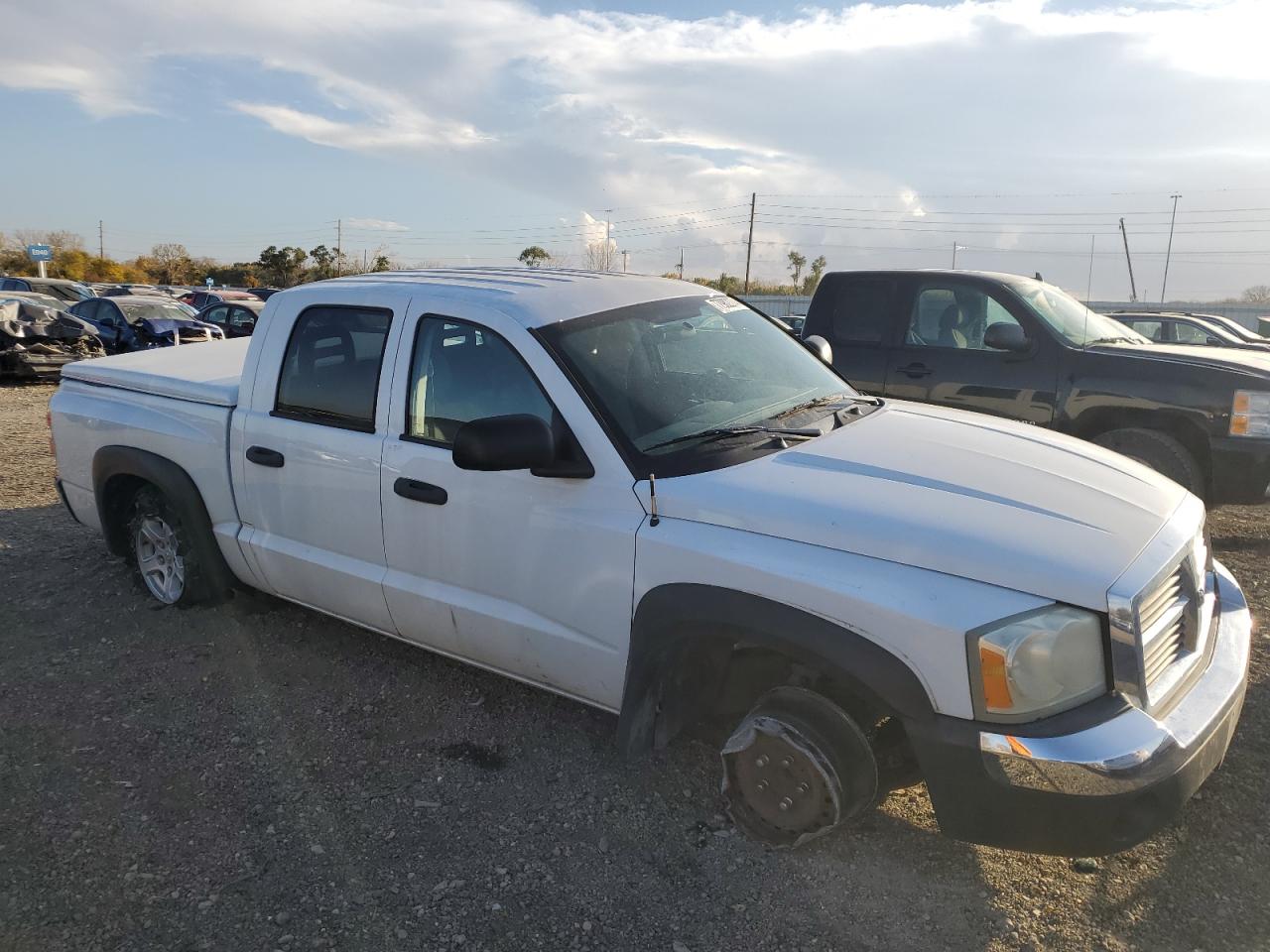 2005 Dodge Dakota - Image 4