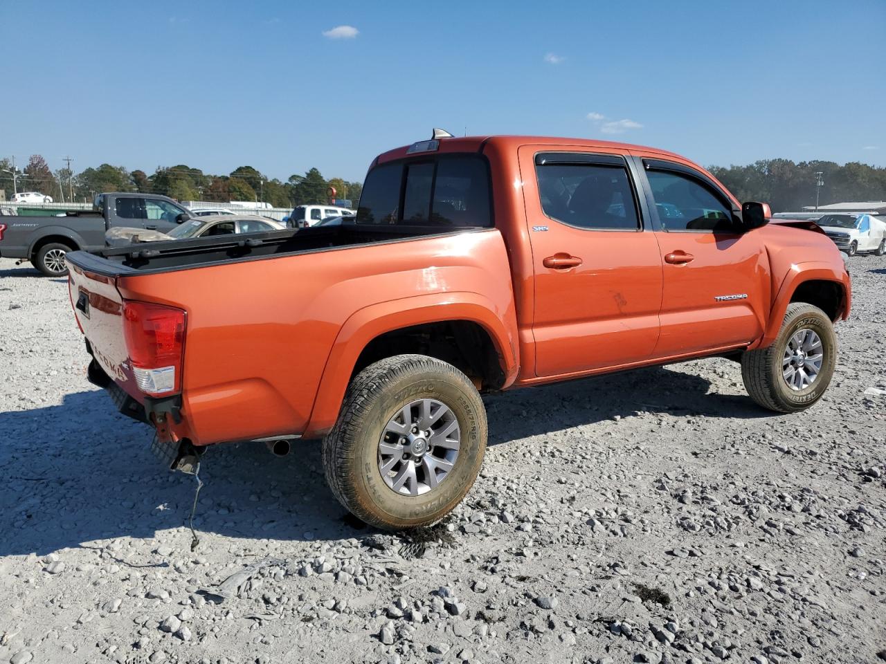 VIN 5TFAZ5CN9HX045231 2017 TOYOTA TACOMA no.3