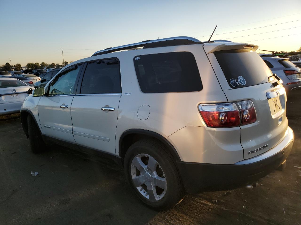 2008 GMC Acadia - Image 2