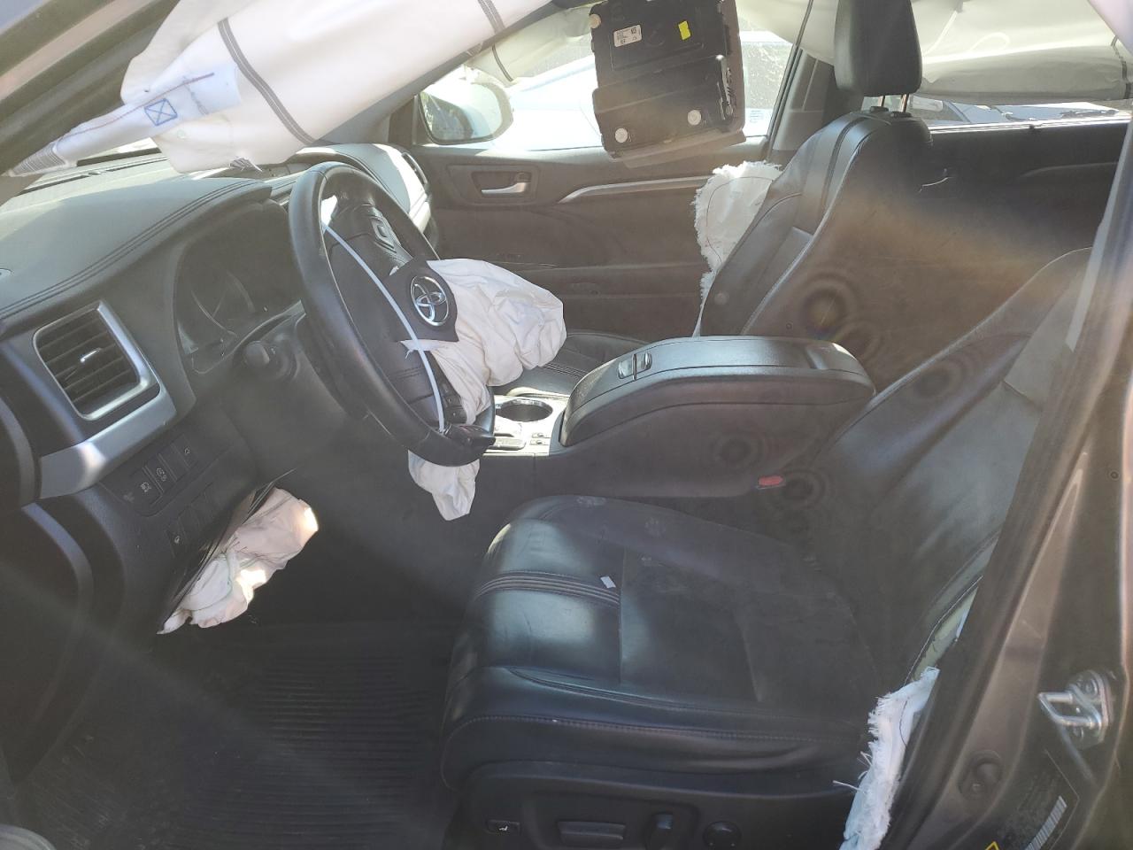 2019 Toyota Highlander - Image 7