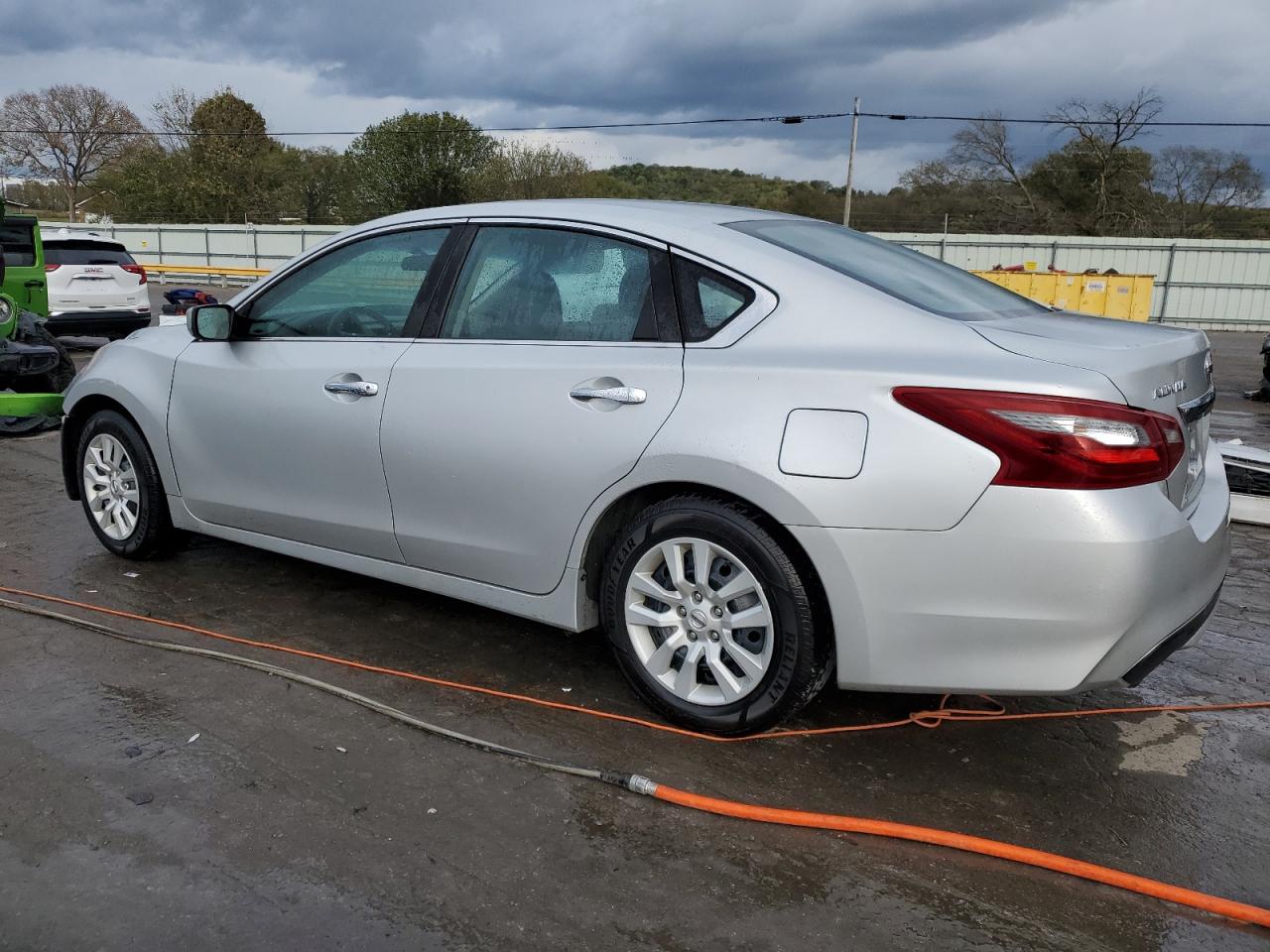 2018 Nissan Altima - Image 2