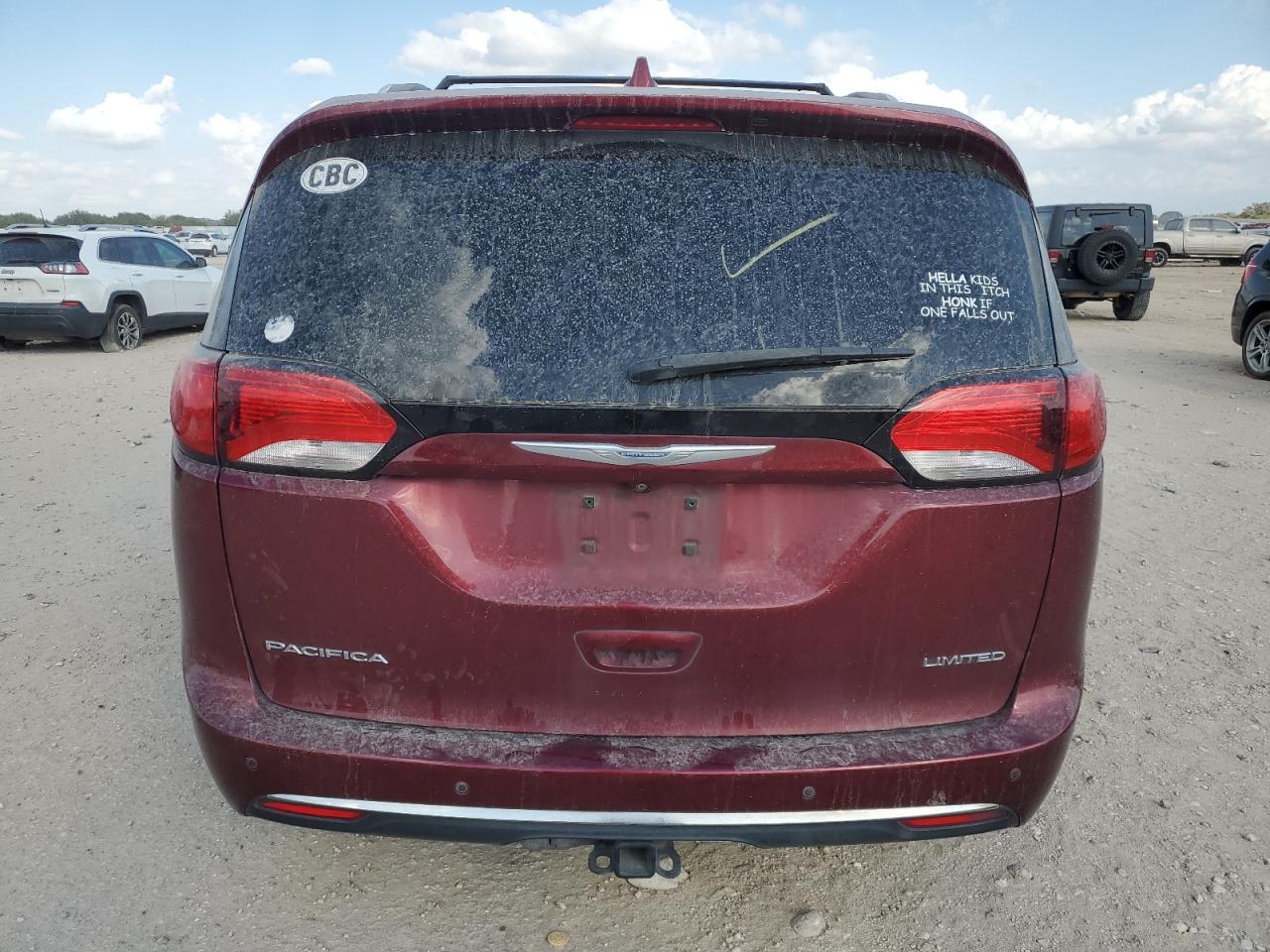 2017 Chrysler Pacifica - Image 6