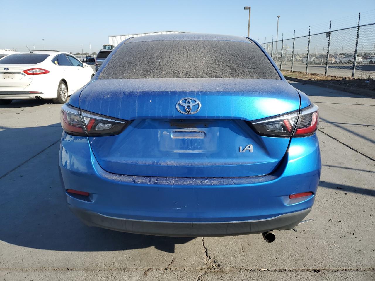 3MYDLBYV3HY178492 2017 Toyota Yaris Ia