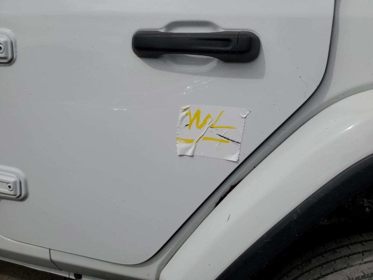 2018 Jeep Wrangler - Image 13