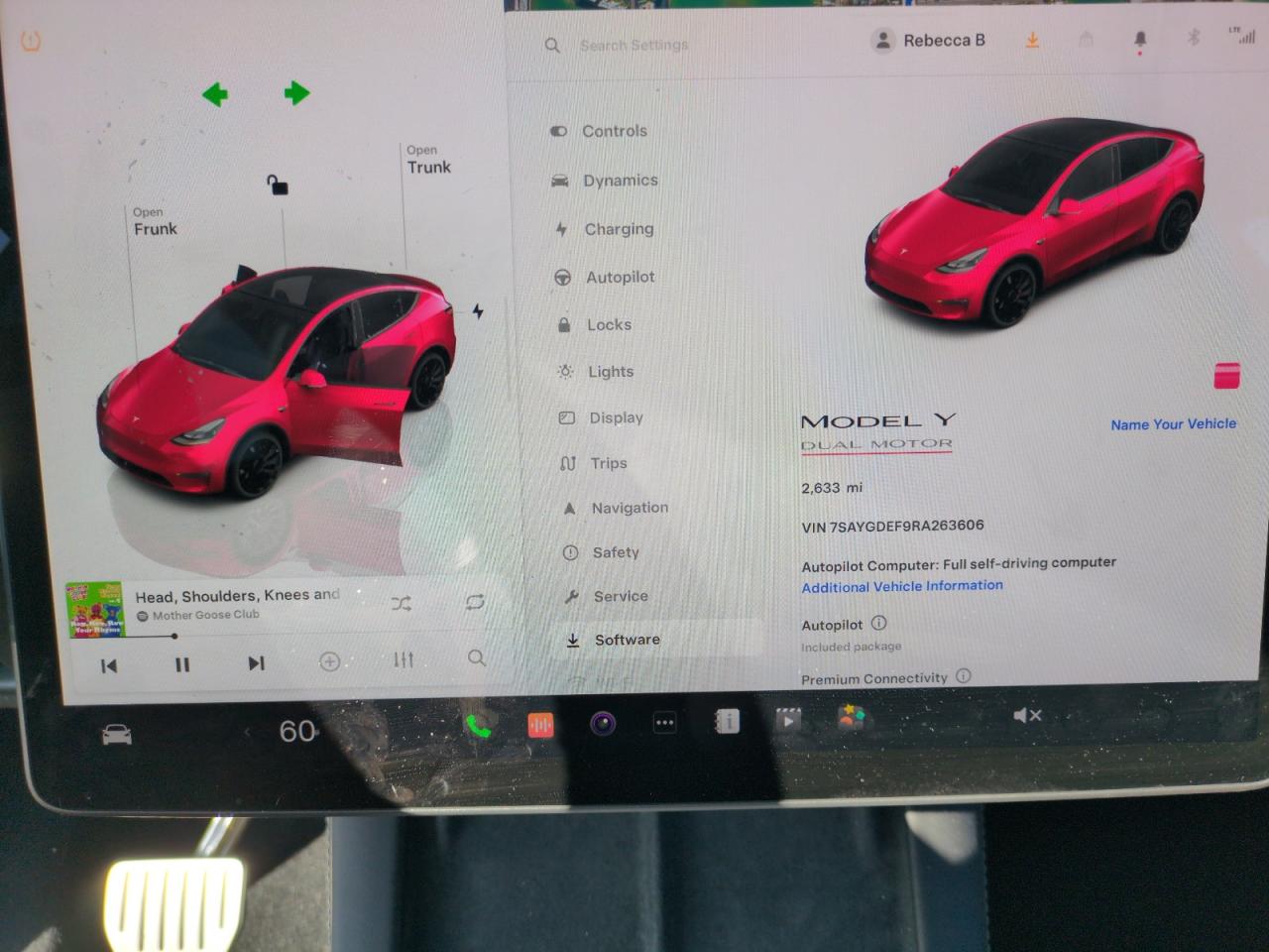 7SAYGDEF9RA263606 2024 Tesla Model Y