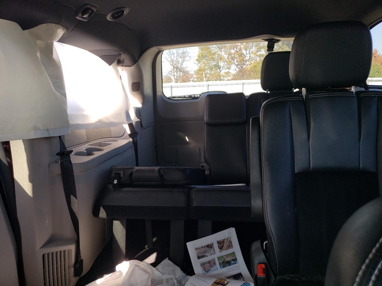 2018 Dodge Caravan - Image 10
