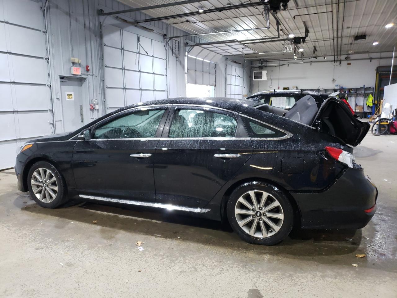 2017 Hyundai Sonata - Image 2