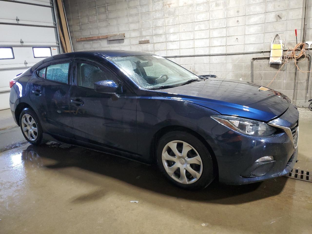 2016 Mazda 3 - Image 4