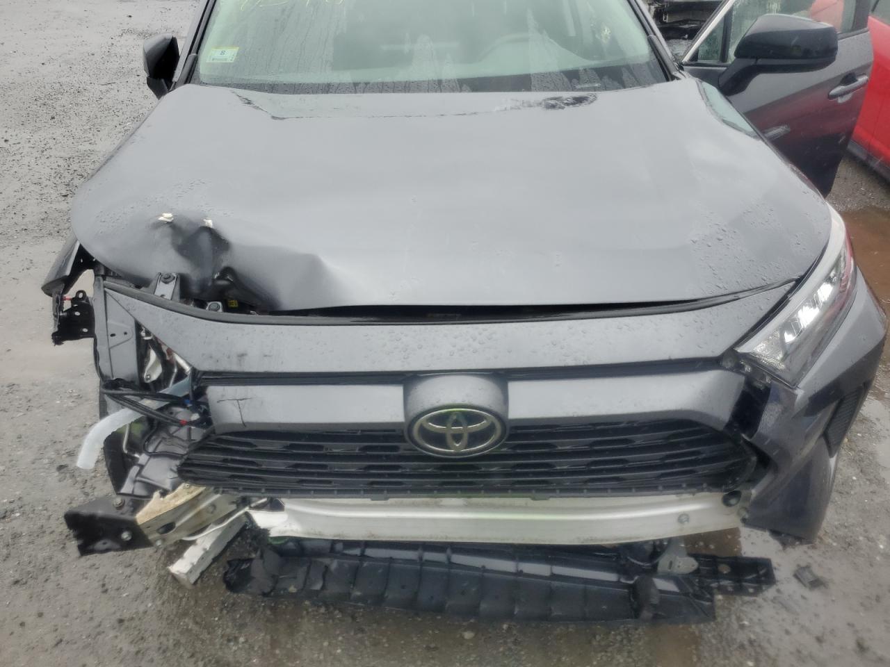 2021 Toyota RAV 4 - Image 12