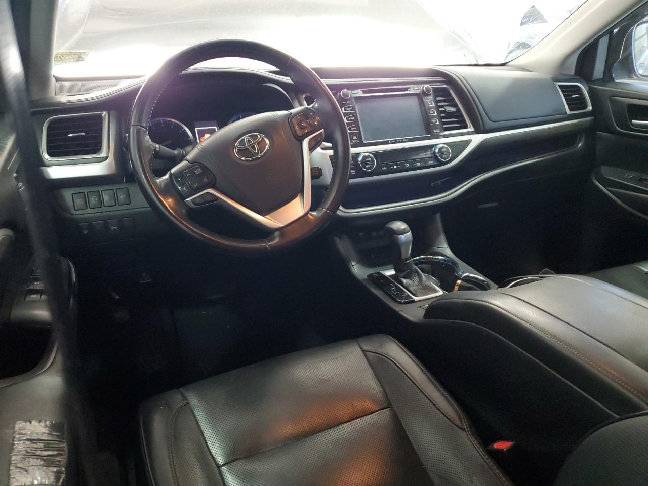 2018 Toyota Highlander - Image 8