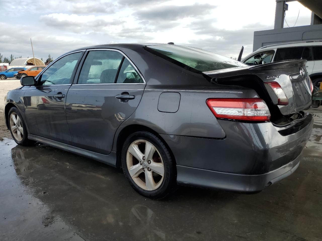 2011 Toyota Camry - Image 2
