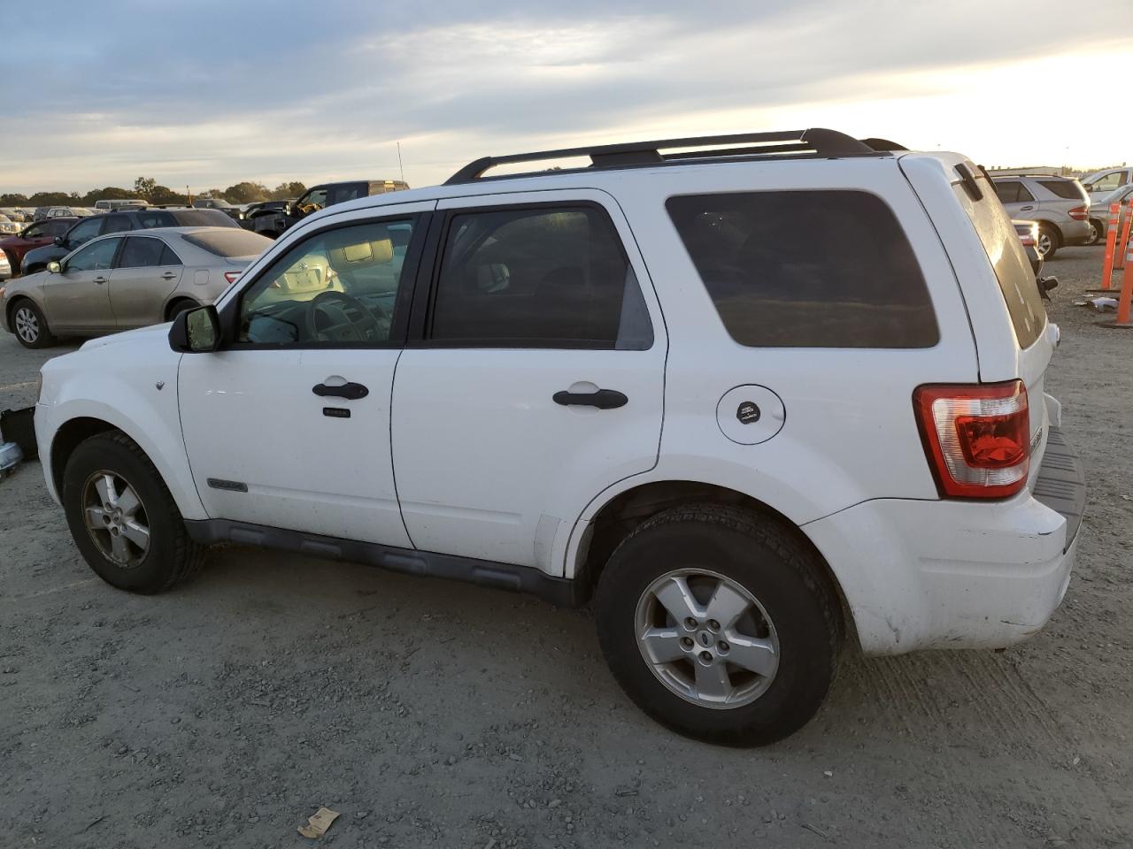 2008 Ford Escape - Image 2