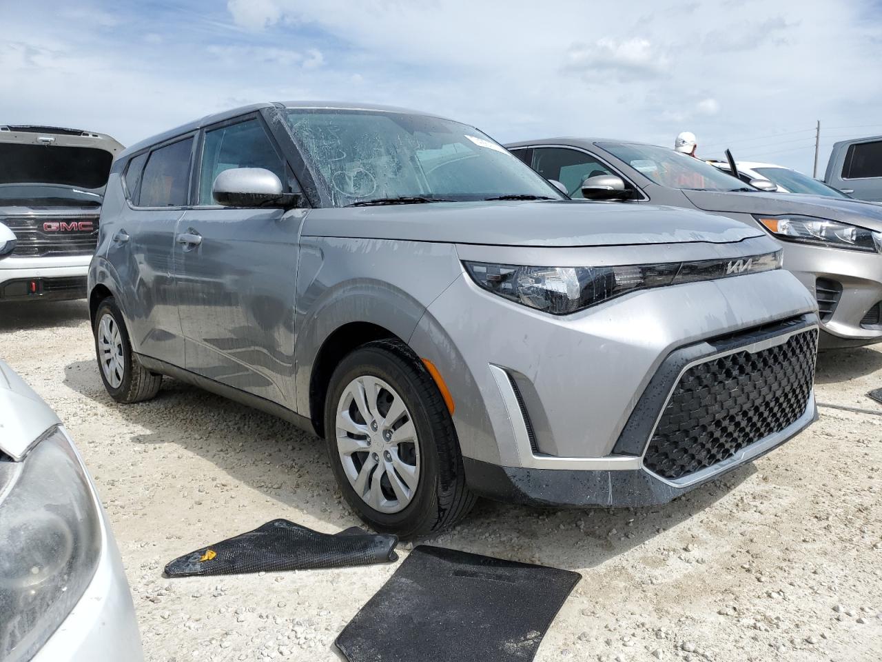 2023 Kia Soul - Image 4