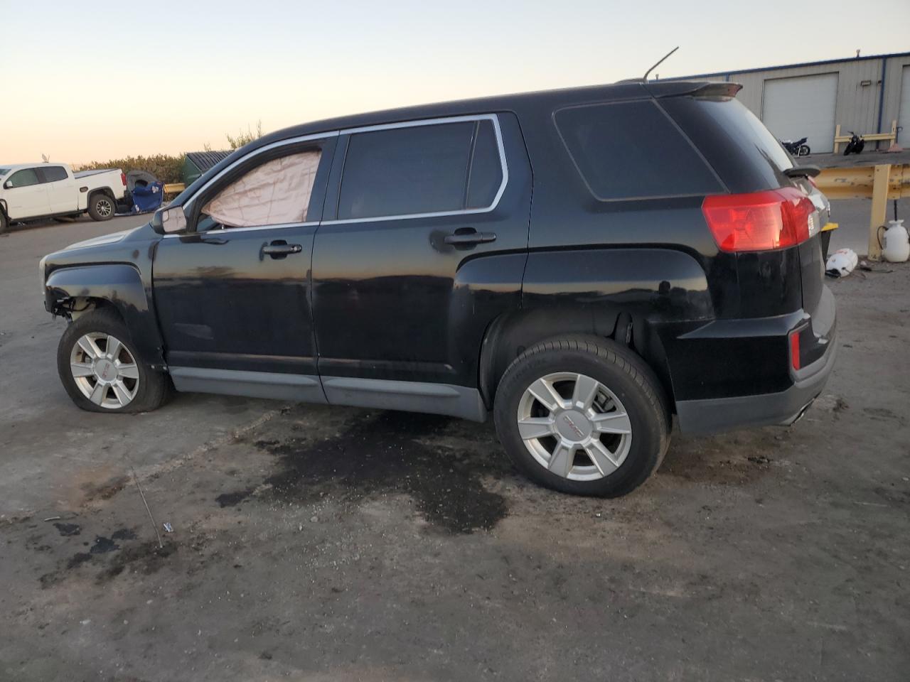 2017 GMC Terrain - Image 2