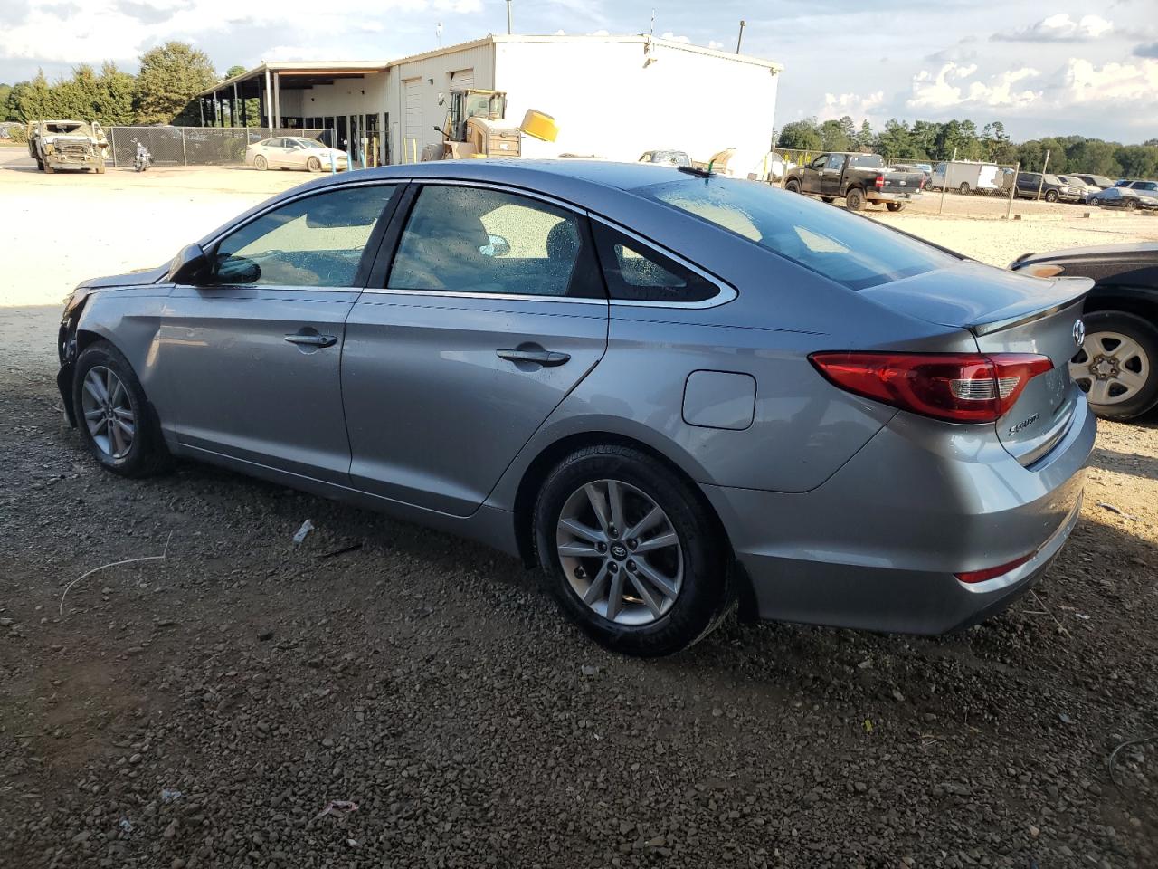 2016 Hyundai Sonata - Image 2