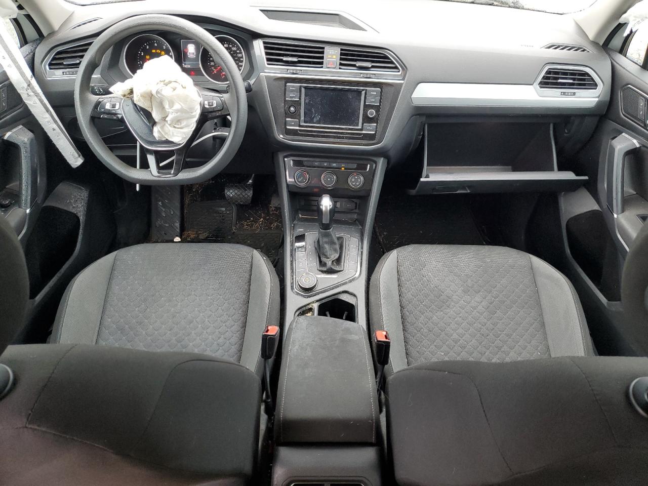 2018 Volkswagen Tiguan - Image 8