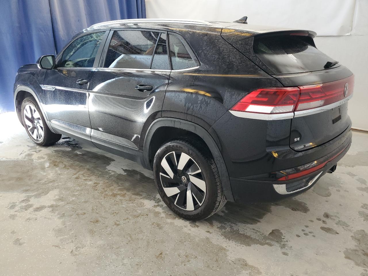 1V2HE2CA1RC218012 2024 Volkswagen Atlas Cross Sport Se