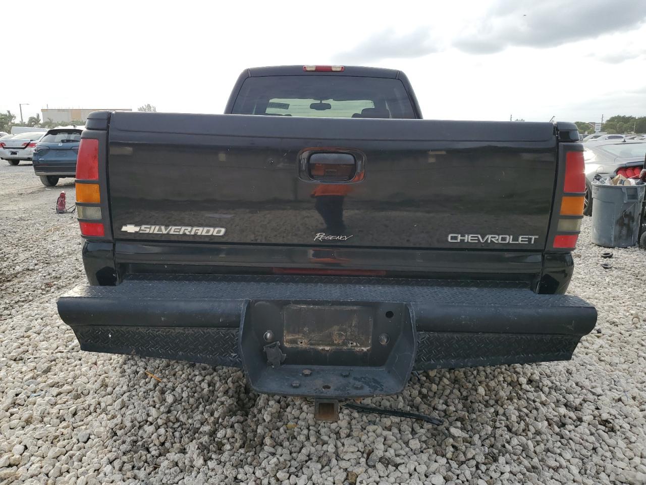 2005 Chevrolet Silverado - Image 6